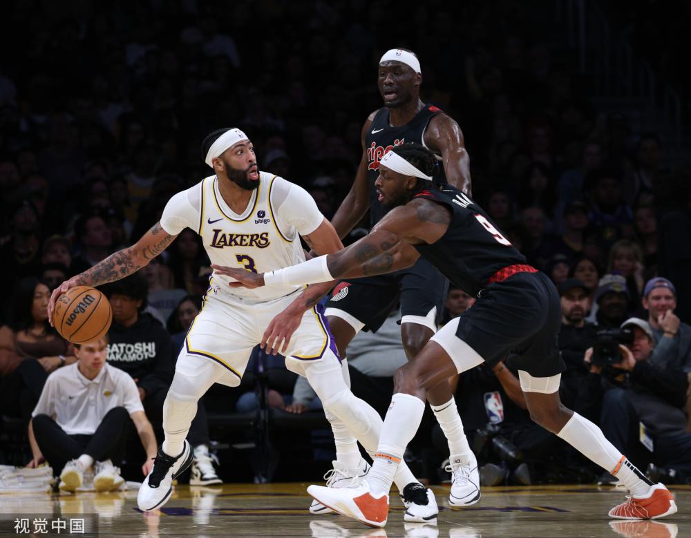 尽管二人在 尽管二人在